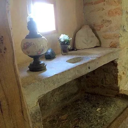 Bed & Breakfast Domaine De Galoubet Lot